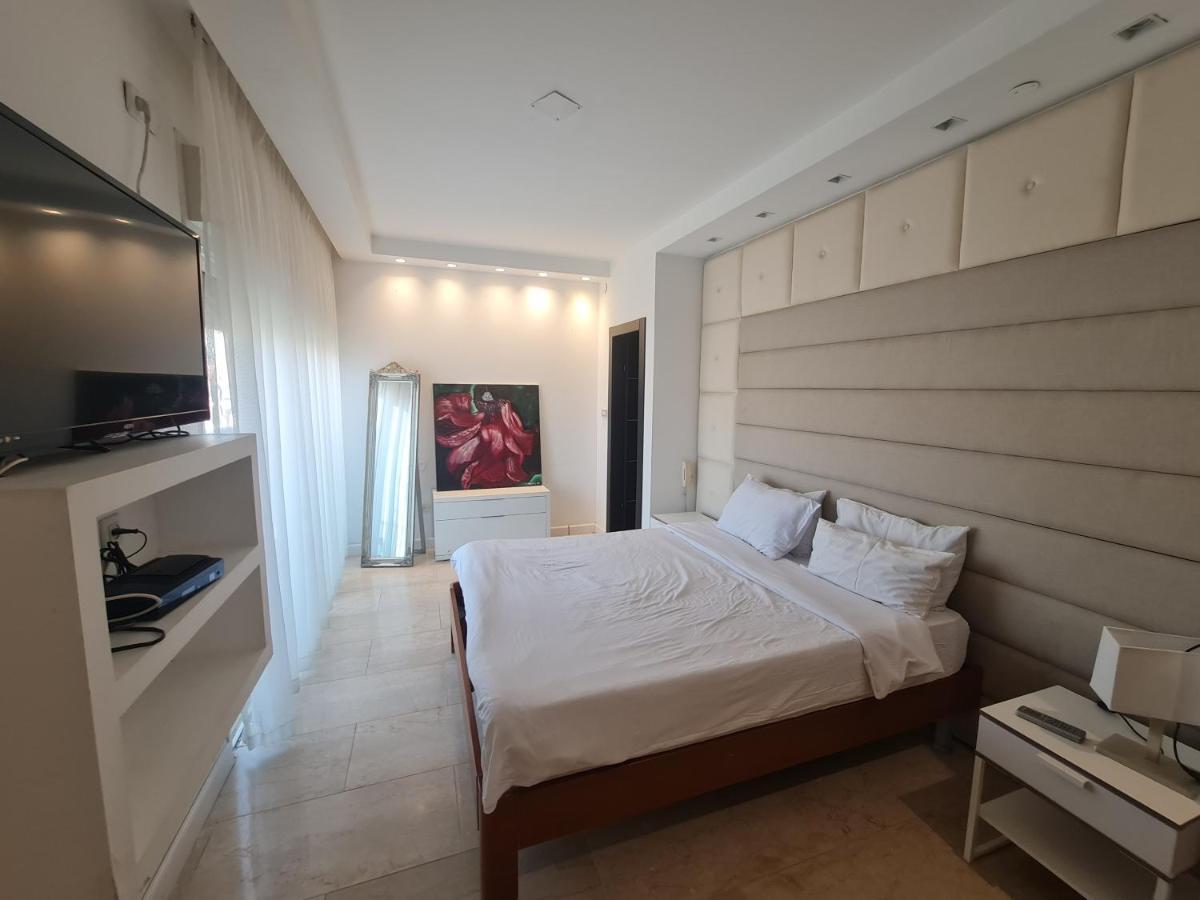 La-Palmore Luxury Apart-Residense Resort With Pool First Line Sea Side Eilat Ngoại thất bức ảnh