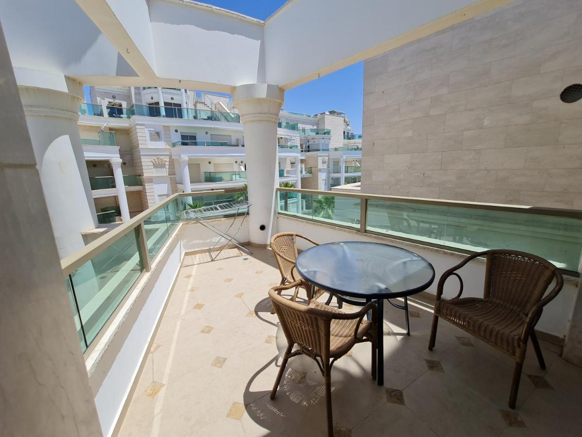 La-Palmore Luxury Apart-Residense Resort With Pool First Line Sea Side Eilat Ngoại thất bức ảnh